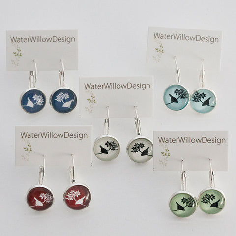 Water Willow Design Round Earrings - Bird White